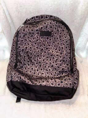 Gucci Leopard Print Backpack Gray Authentic